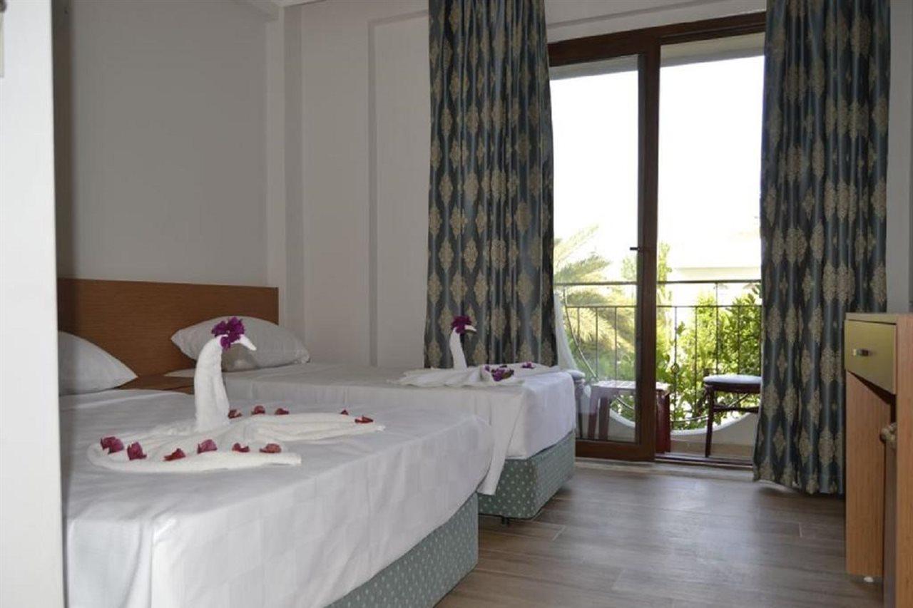 Britannia Hotel Кемер Екстериор снимка