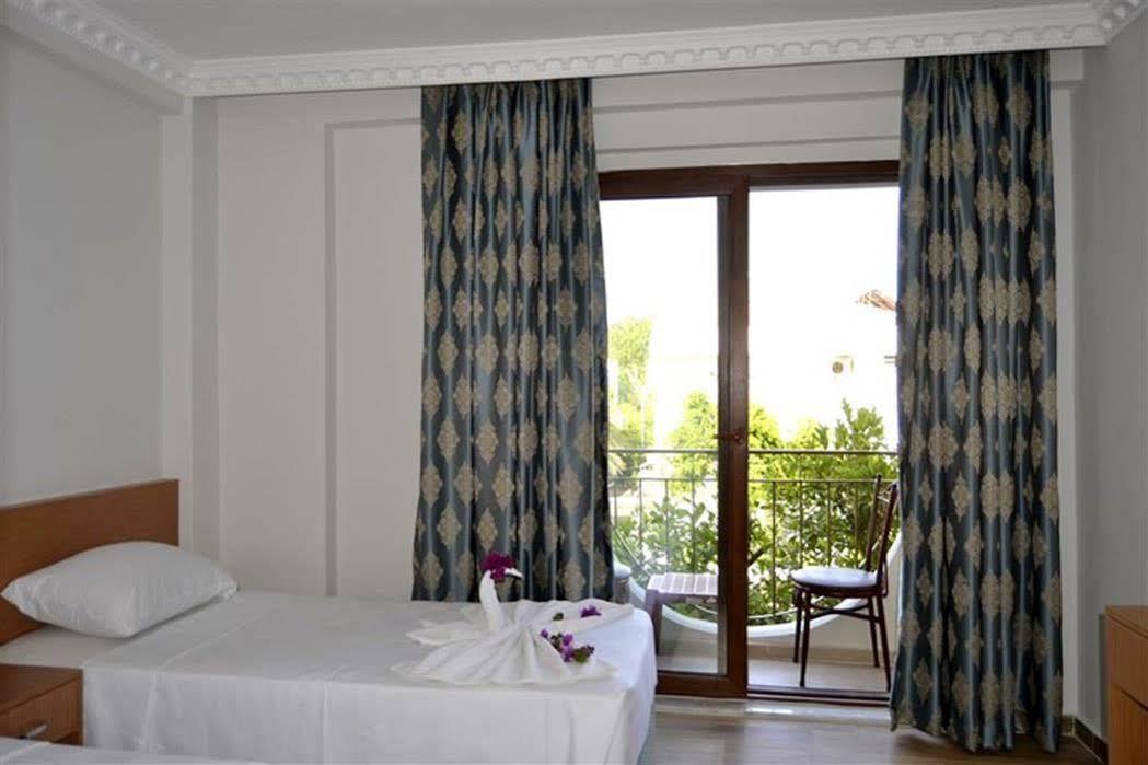 Britannia Hotel Кемер Екстериор снимка